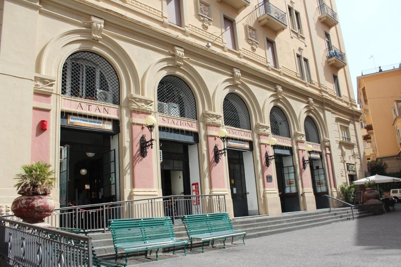 Nel Cuore Del Vomero Apartament Neapel Exterior foto