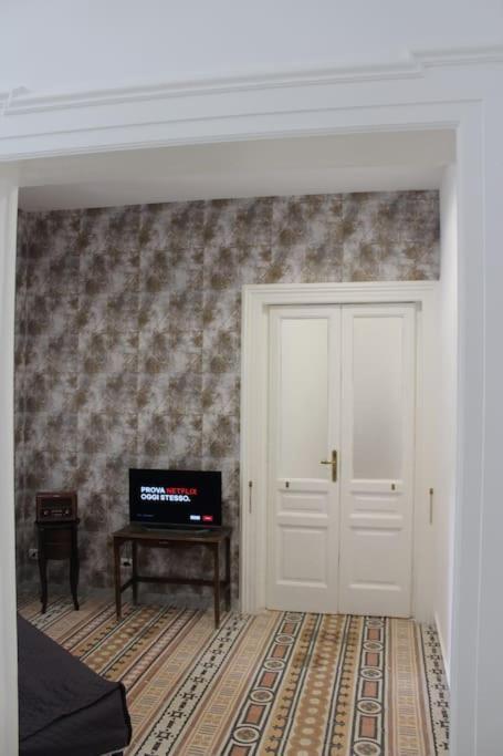 Nel Cuore Del Vomero Apartament Neapel Exterior foto